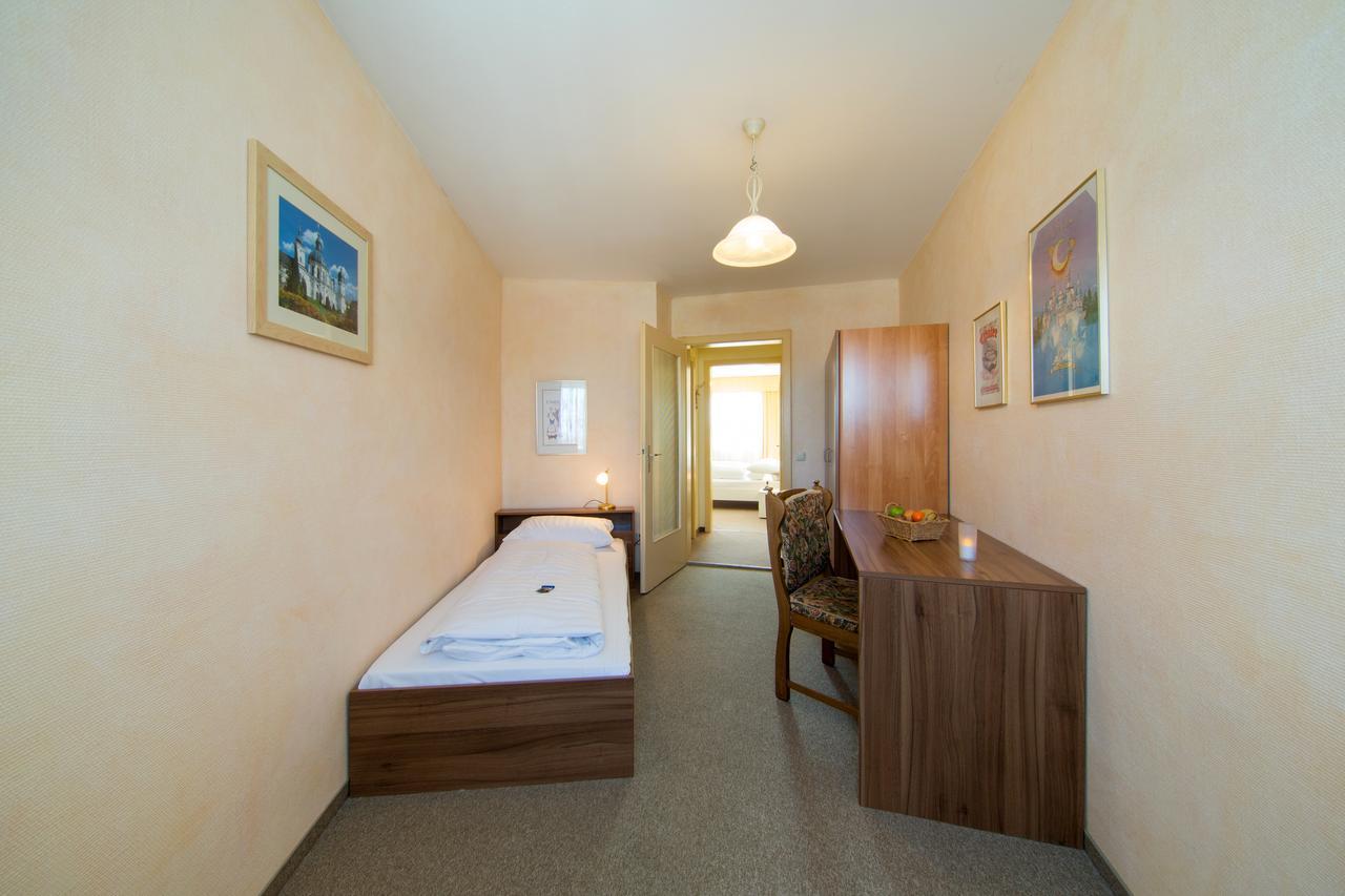 Hotel Simon Gauting Zewnętrze zdjęcie