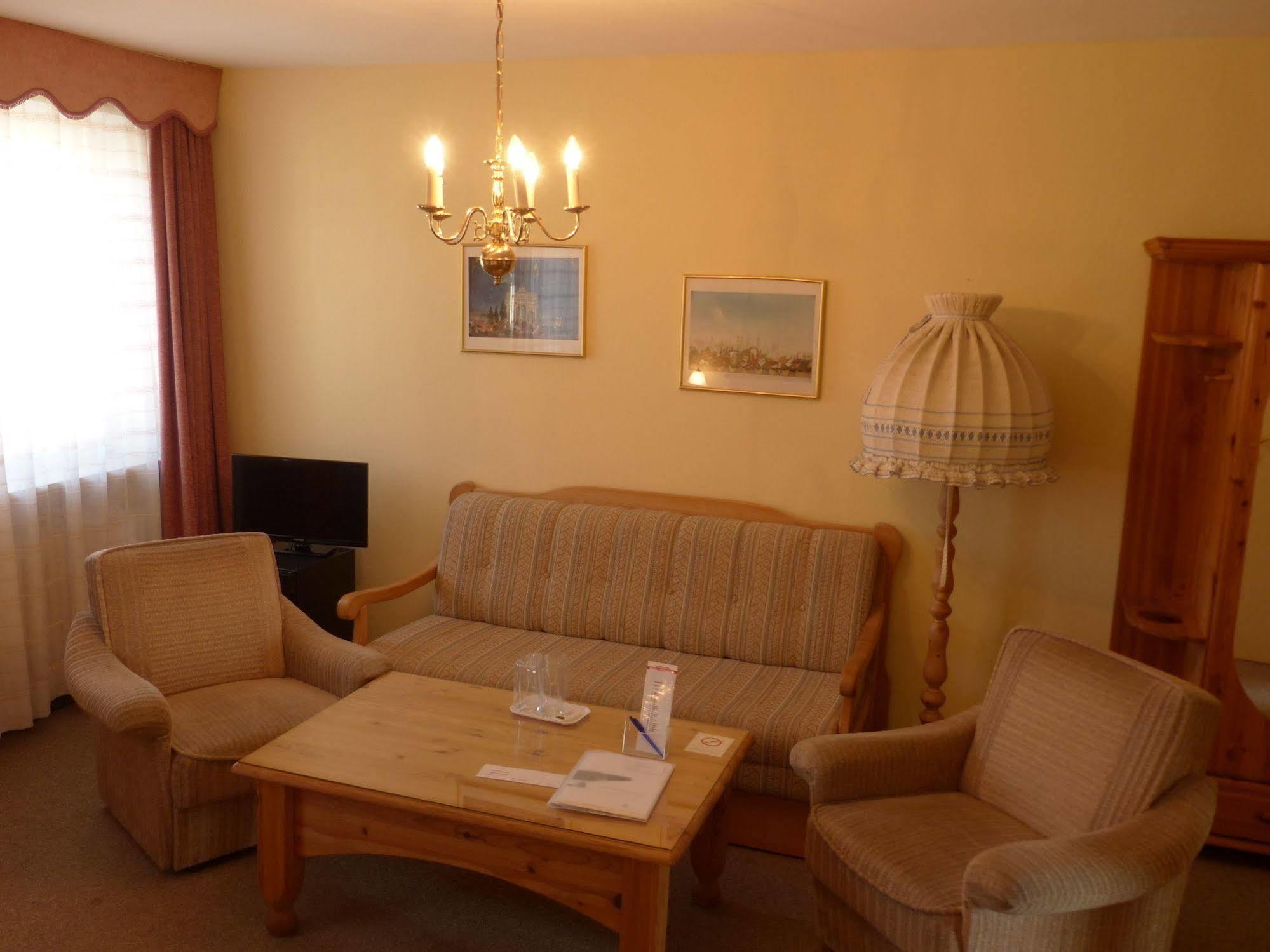Hotel Simon Gauting Zewnętrze zdjęcie