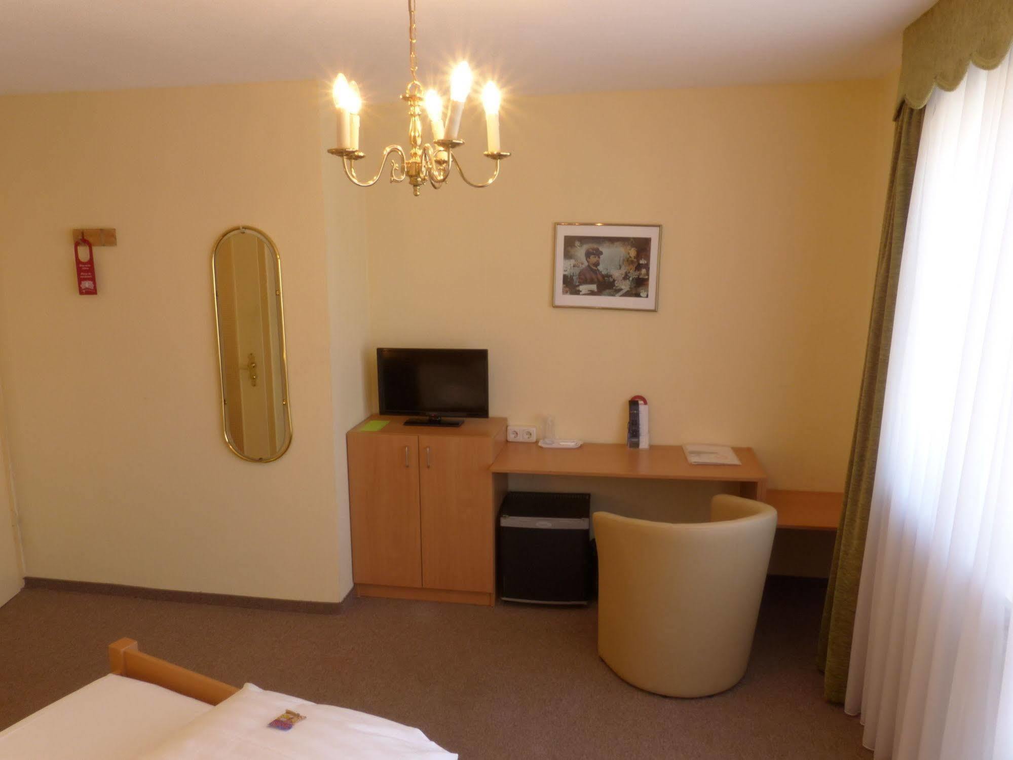 Hotel Simon Gauting Zewnętrze zdjęcie