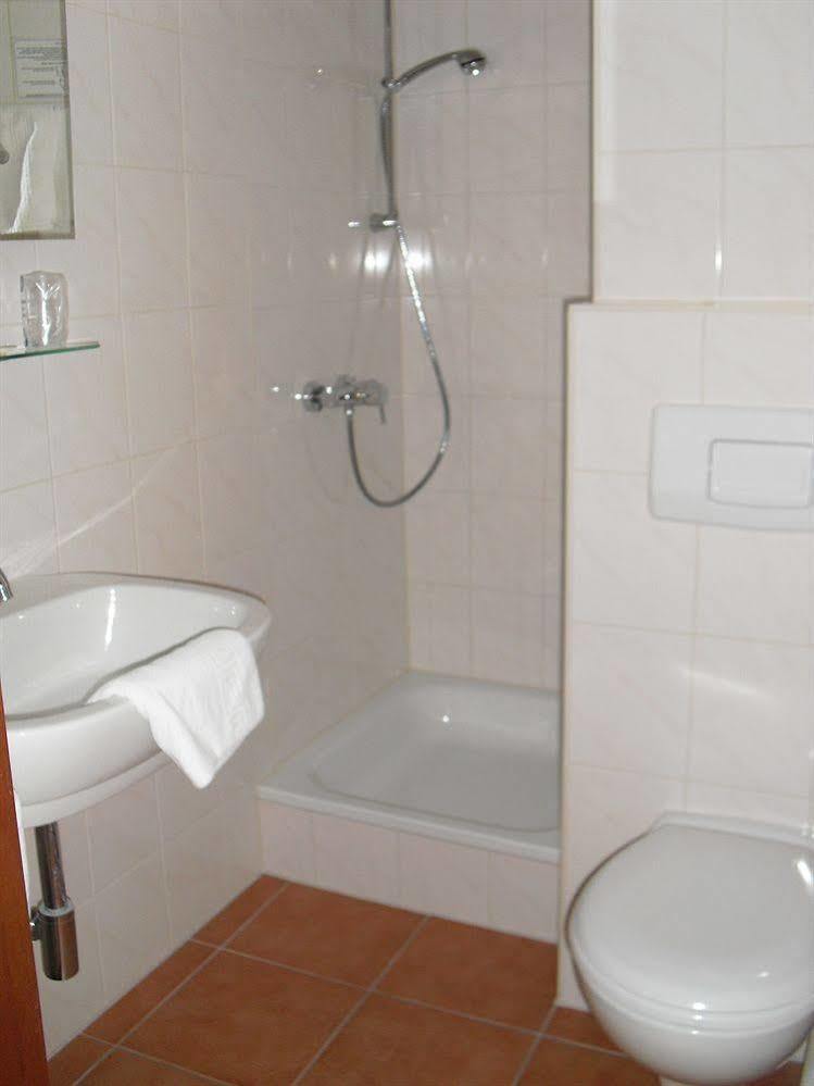 Hotel Simon Gauting Zewnętrze zdjęcie